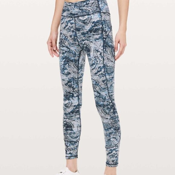 Lululemon In Movement 7/8 Tights Paisley Glaze Multi Size 2 - Picture 1 of 10